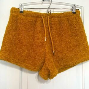 Sherpa shorts